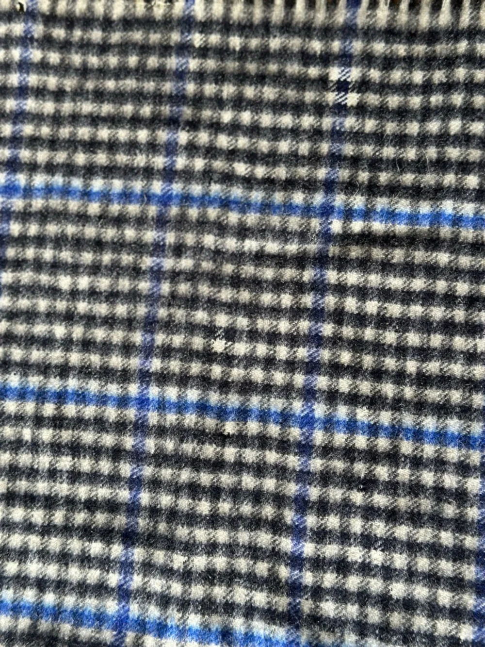 Johnstons of Elgin Cashmere Wool Scarf Made in Scotland - Blue Check